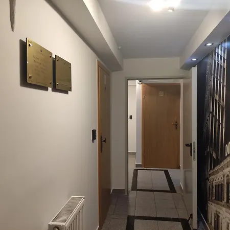 Lodzki Palacyk - Hostelowe Хостел Лодзь