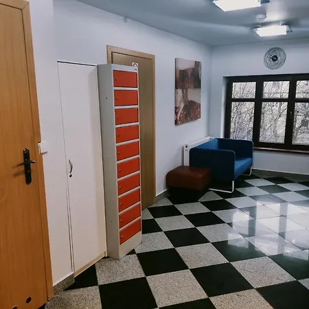 Lodzki Palacyk - Hostelowe بيت شباب