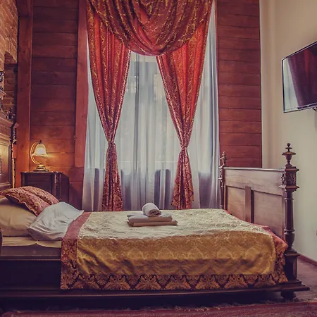 Lodzki Palacyk - Hostelowe *