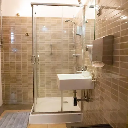 بيت شباب Lodzki Palacyk - Hostelowe