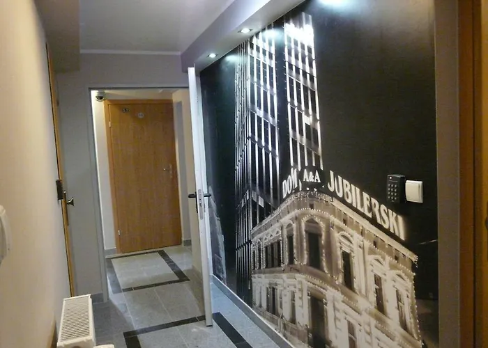 Lodzki Palacyk - Hostelowe Łódź