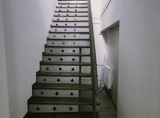 Lodzki Palacyk - Hostelowe 旅馆 *