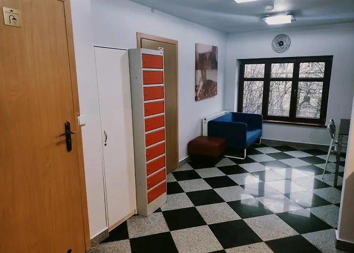 Lodzki Palacyk - Hostelowe Albergue