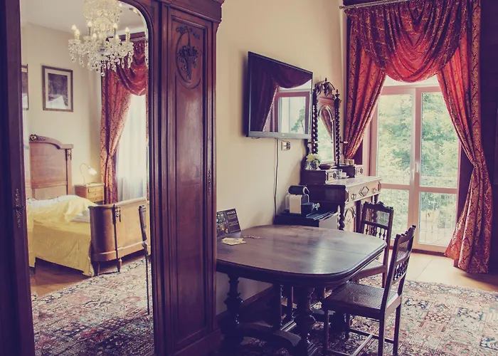 Lodzki Palacyk - Hostelowe 旅馆