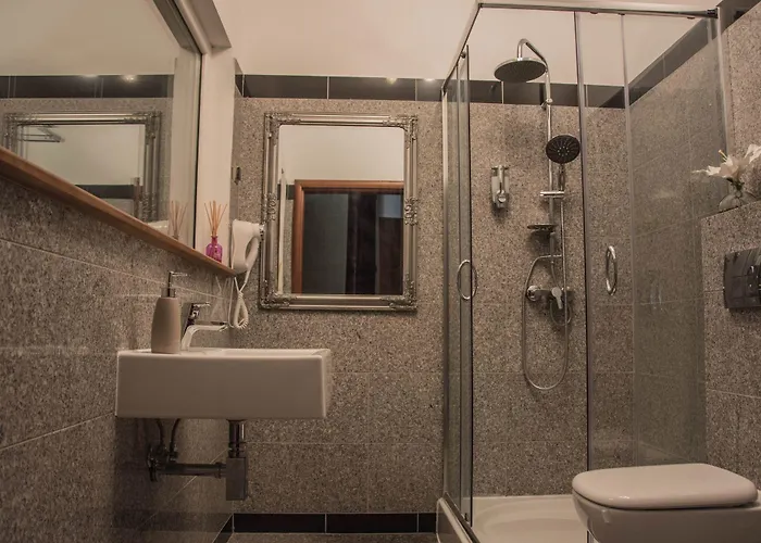 Albergue Lodzki Palacyk - Hostelowe *