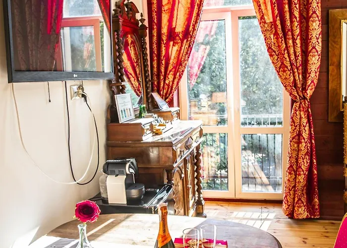 Lodzki Palacyk - Hostelowe * وودج