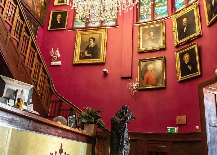 Lodzki Palacyk - Hostelowe 旅馆 *