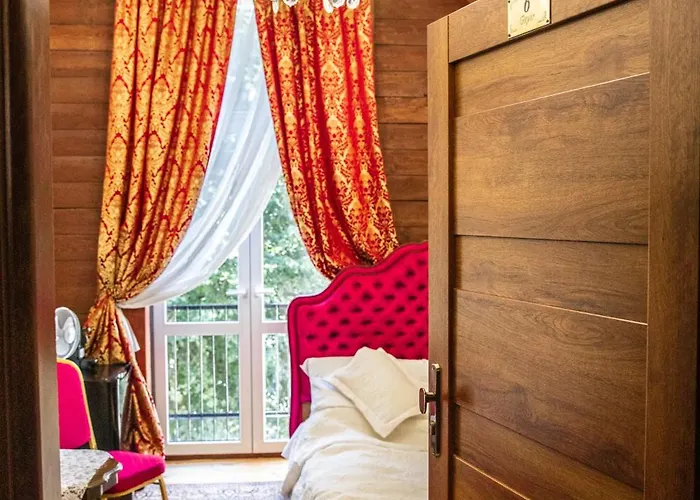 Lodzki Palacyk - Hostelowe بيت شباب وودج