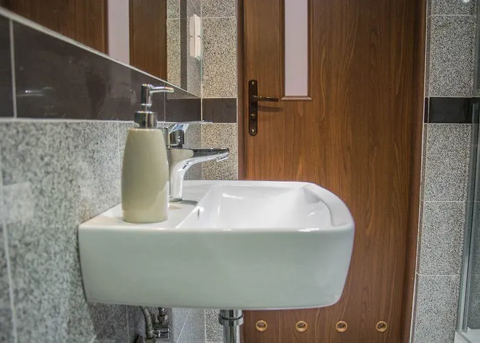 Lodzki Palacyk - Hostelowe *