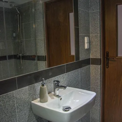 Lodzki Palacyk - Hostelowe Łódź